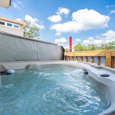 Canary Lake Cottage W/Hot Tub At Sam'S Pizza Hot Springs Luaran gambar